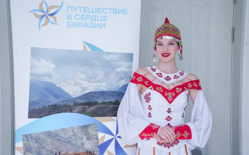 “Avrasya’nın Kalbine Yolculuk” Çuvaşistan’da Mola Veriyor: Gelenekler, Nakışlar ve Bir Etnopark