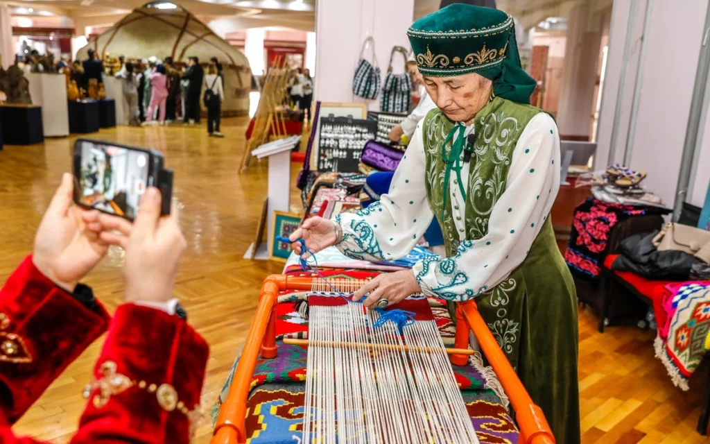 Almatı’da Göçebe Kültürü Festivali: Gelenekten Geleceğe Sanat Yolculuğu