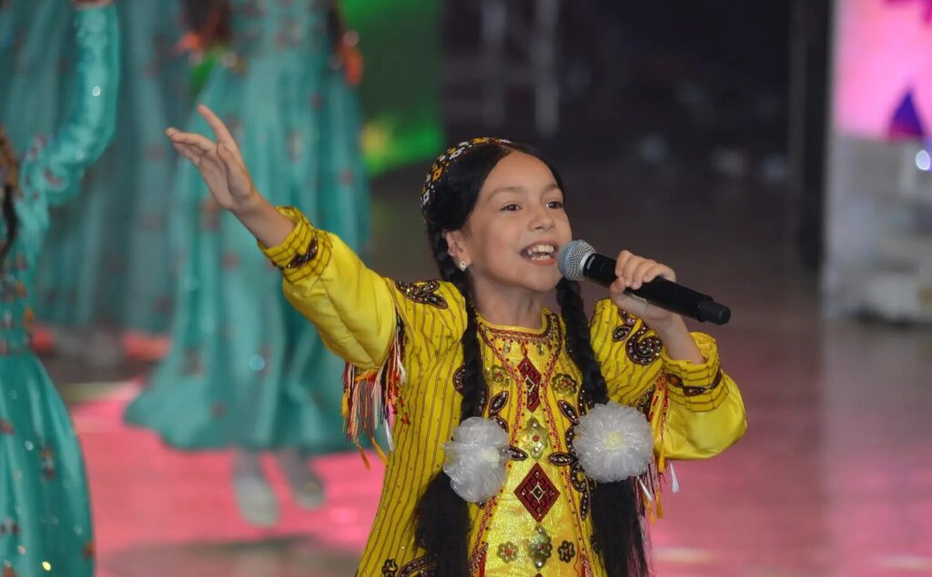 Aşkabat’ta Genç Yıldızlar Ödüllerini Aldı