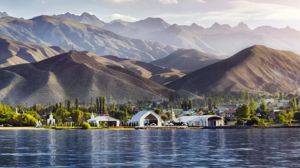 Atlantis’e Benzer Bir Şehir Bulundu: Issık Gölü’nün Dibinde