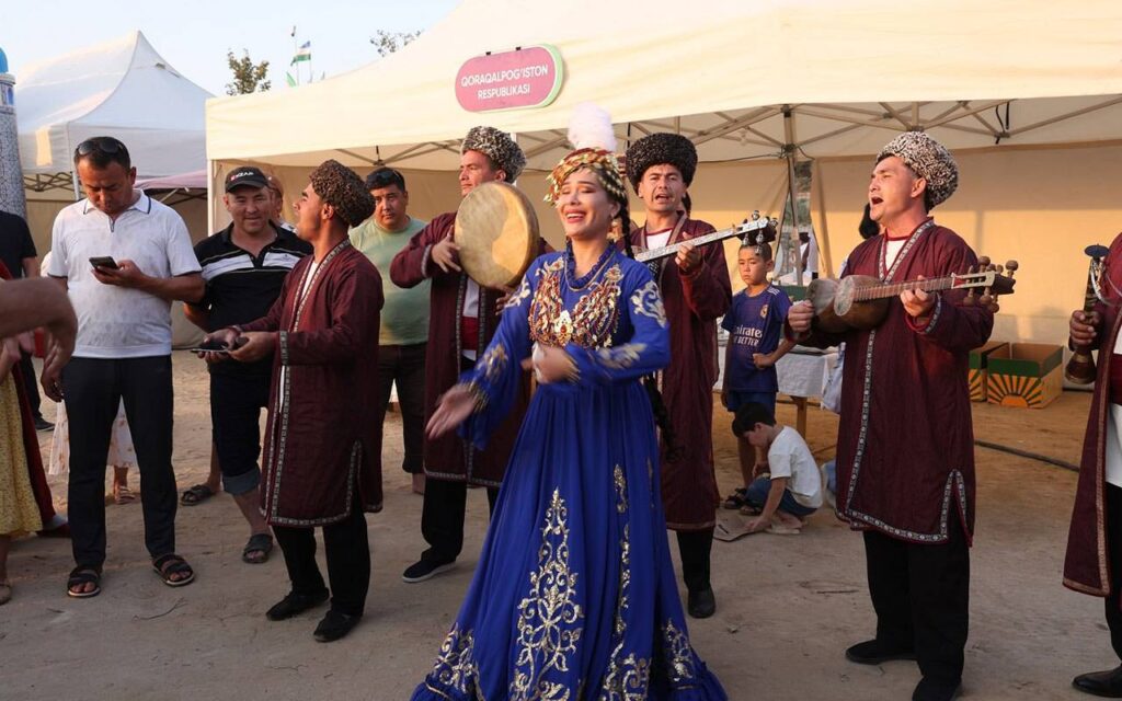 Özbekistan’da Aydarkul Kıyısında Turizm Şöleni