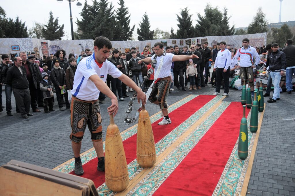 Astana’da Azerbaycan’ın Milli Sanatı ve Pehlivanlık Gelenekleri Tanıtıldı