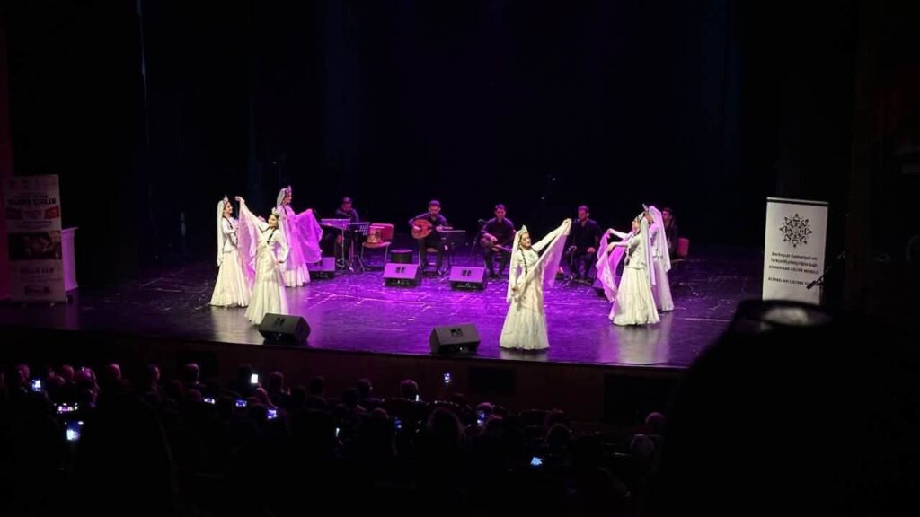 İstanbul’da “Kardeş Şarkıları” Adlı Azerbaycan Gecesi Düzenlendi
