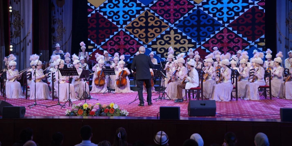 Kırgızistan Ulusal Filarmonisi 90. Konser Sezonunu Açtı